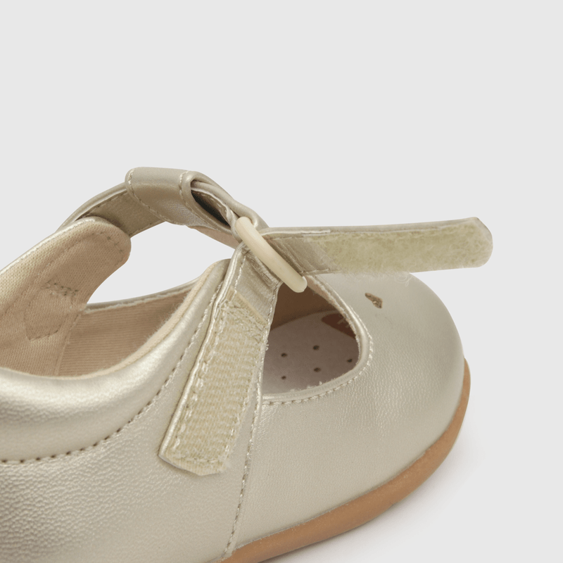 Reina de niña velcro cafe (21 a 27)