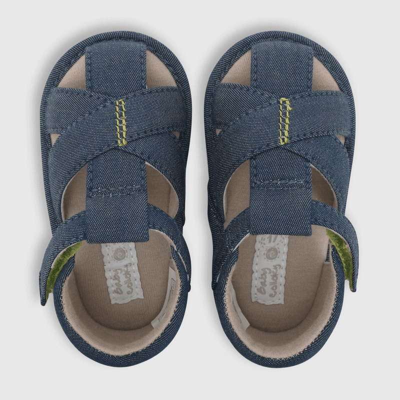 Sandalia cerrada cintas azul (14 a 18)