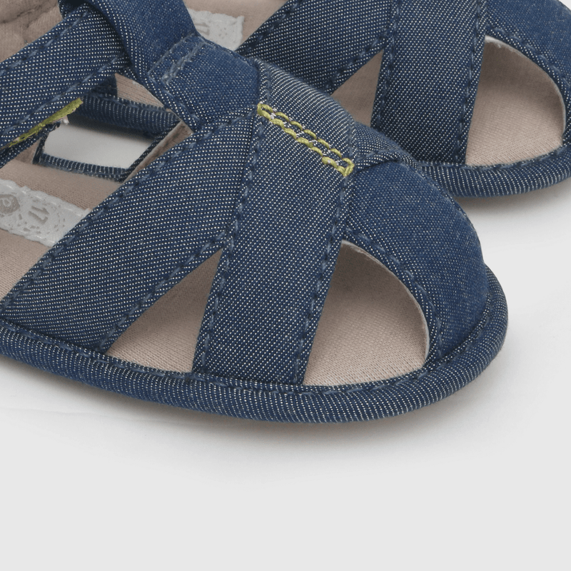 Sandalia cerrada cintas azul (14 a 18)