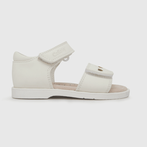 Sandalia de niña corazones blanco (21 a 27)