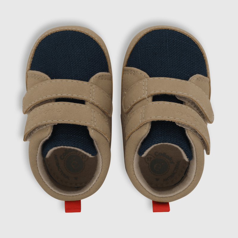 Zapato de niño dos velcros beige (14 a 18)