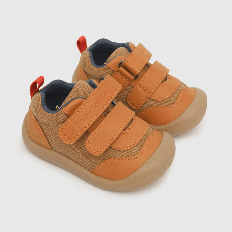 Zapato de niño velcros café (17 a 20)