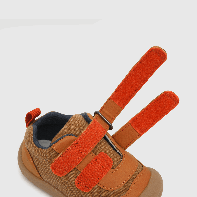 Zapato de niño velcros café (17 a 20)
