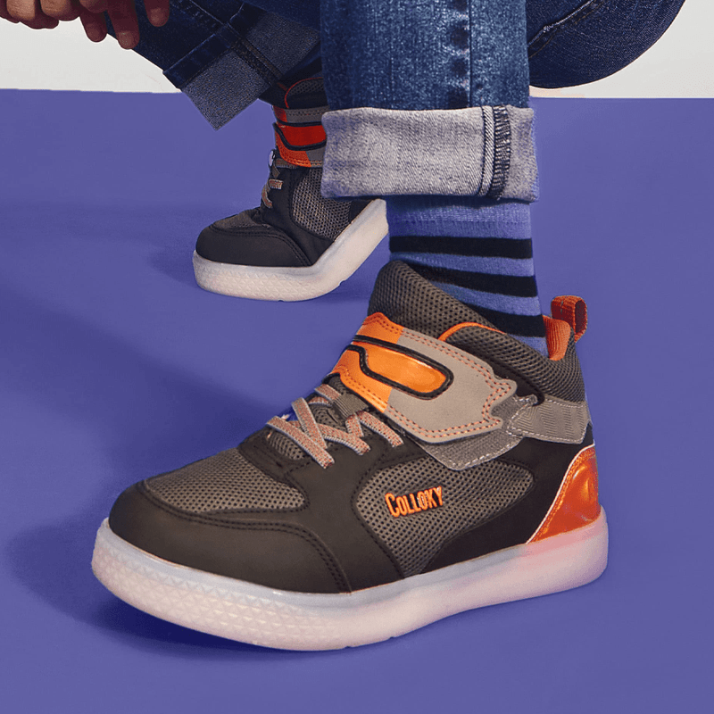 Zapatilla luces de niño fuego negro (28 a 36)