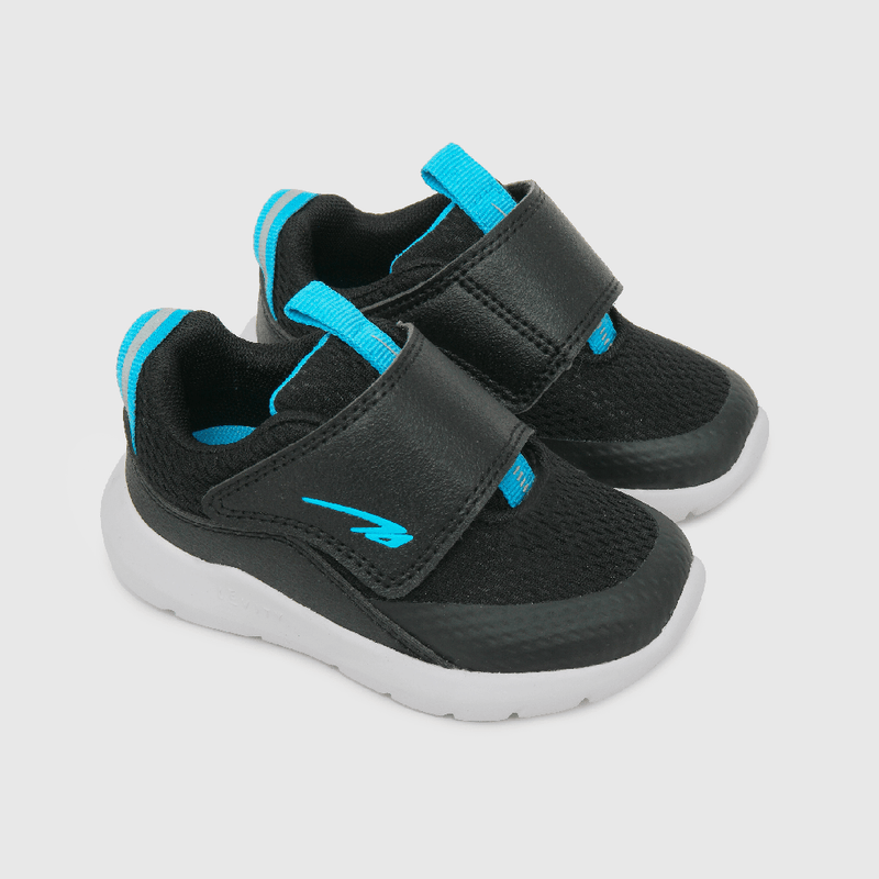 Zapatilla deportiva de niño caña baja celeste (21 a 27)