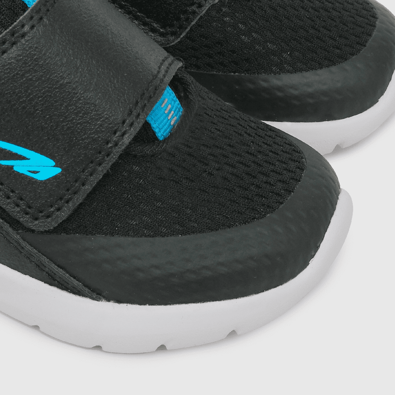 Zapatilla deportiva de niño caña baja celeste (21 a 27)