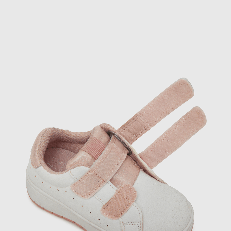 Zapatilla urbana de niña dos velcros blanco (21 a 27)