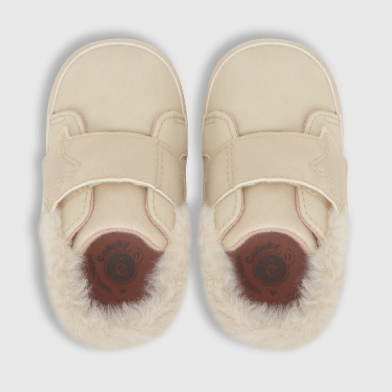 Botin para niña con aplicación estrella en el velcro de caña media beige (14 a 18)