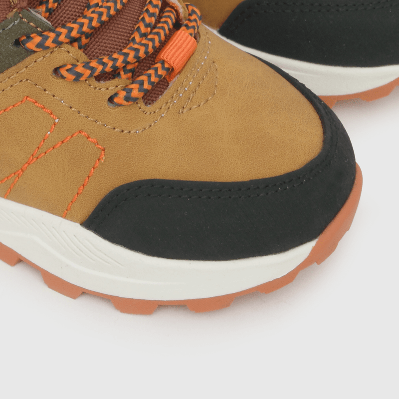 Botin para niño cordon outdoor amarillo (23 a 27)