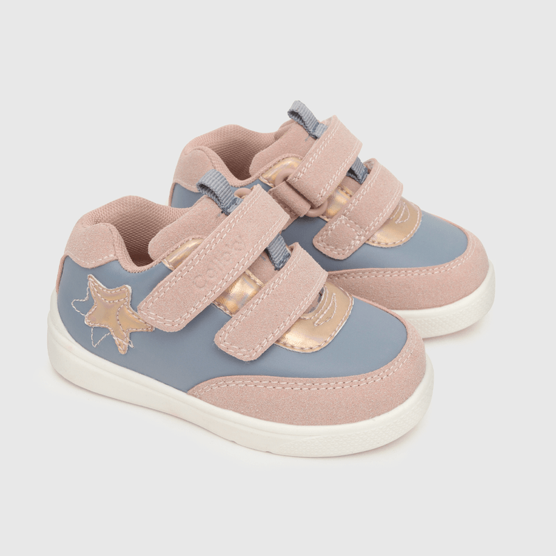 Zapatilla para niña multicolor niña aplicación estrella , dos velcros y caña baja rosada (18 a 21)