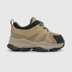 Zapatilla para niño, cordones, suela dentada cafe (21 a 27)