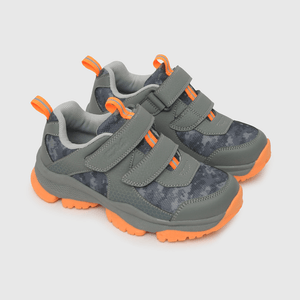 Zapatilla de niño outdoor estampada gray / gris (28 a 38)
