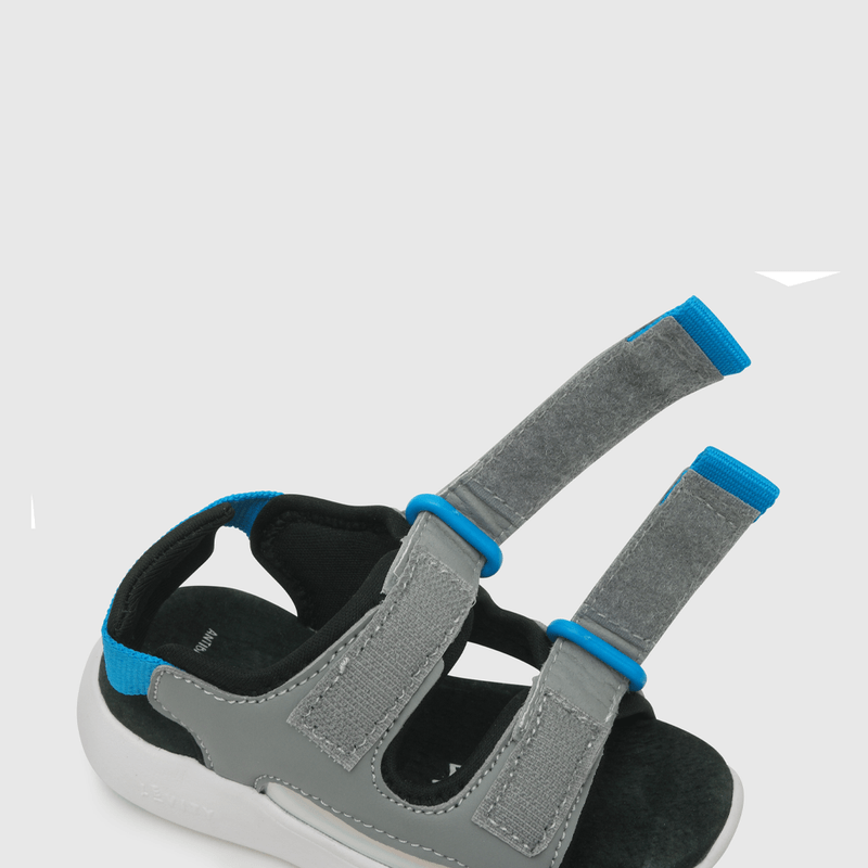 Sandalia de niño disney 100 doble ajuste gray / gris (21 a 27)