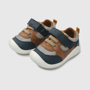 Zapatilla Cafe de Niño (17 a 20)