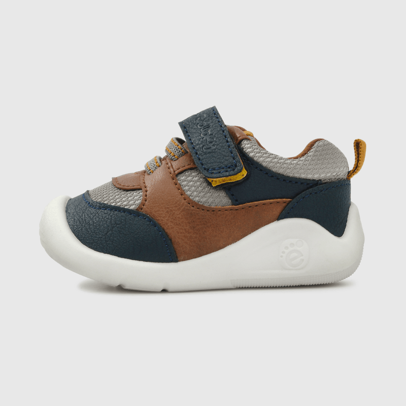 Zapatilla Cafe de Niño (17 a 20)