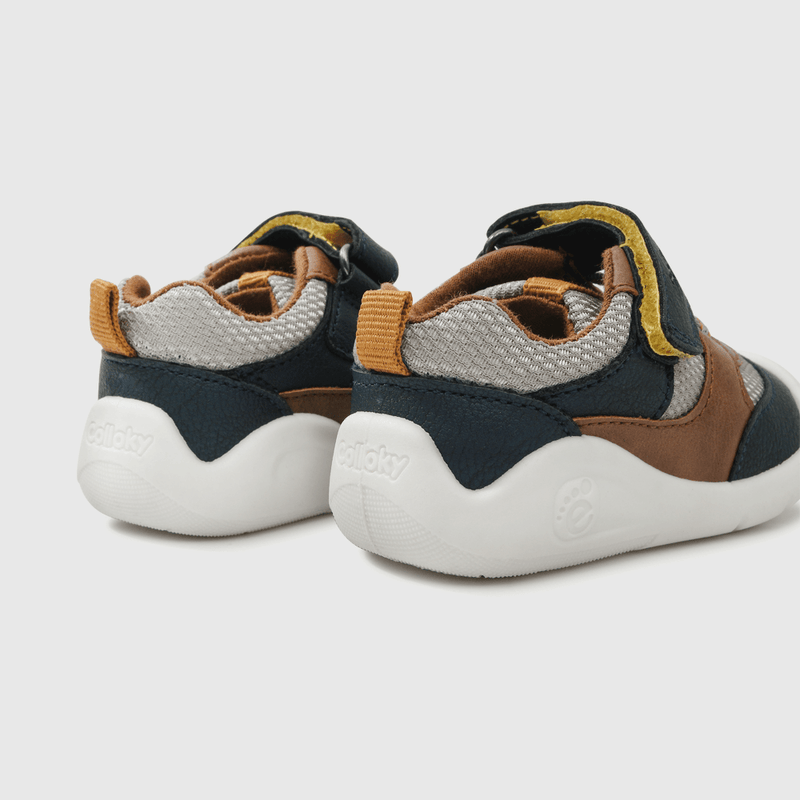 Zapatilla Cafe de Niño (17 a 20)