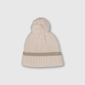 Gorro de lana blanco de niña