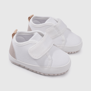 Zapatilla Urbana Blanca de Bebé