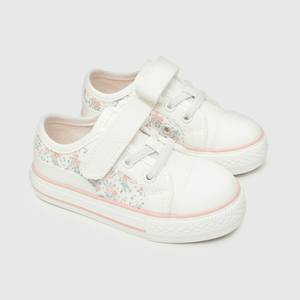 Zapatilla Blanca de Niña