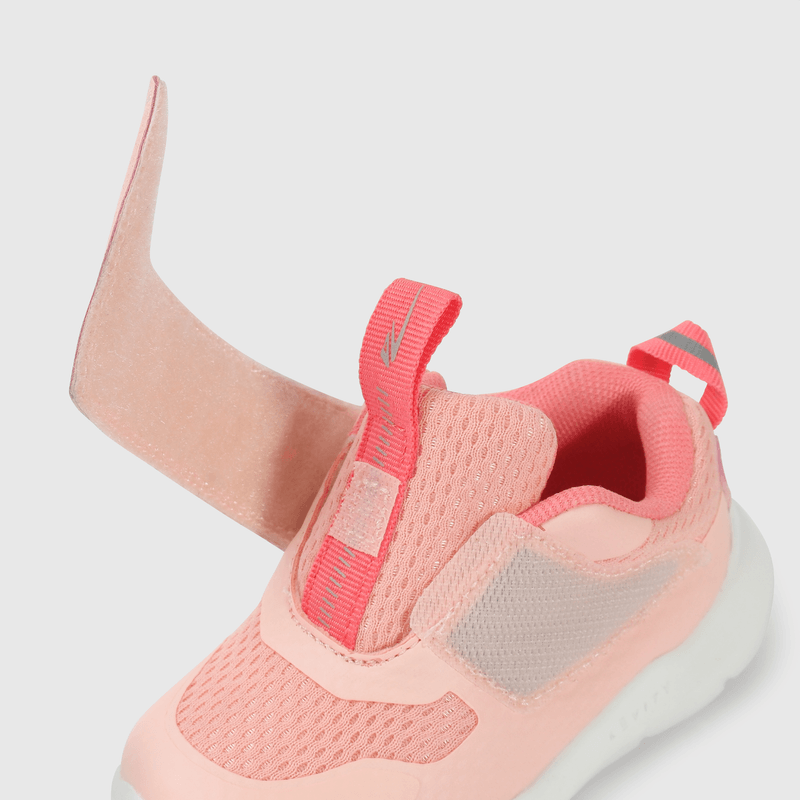 Zapatilla Rosada de Niña