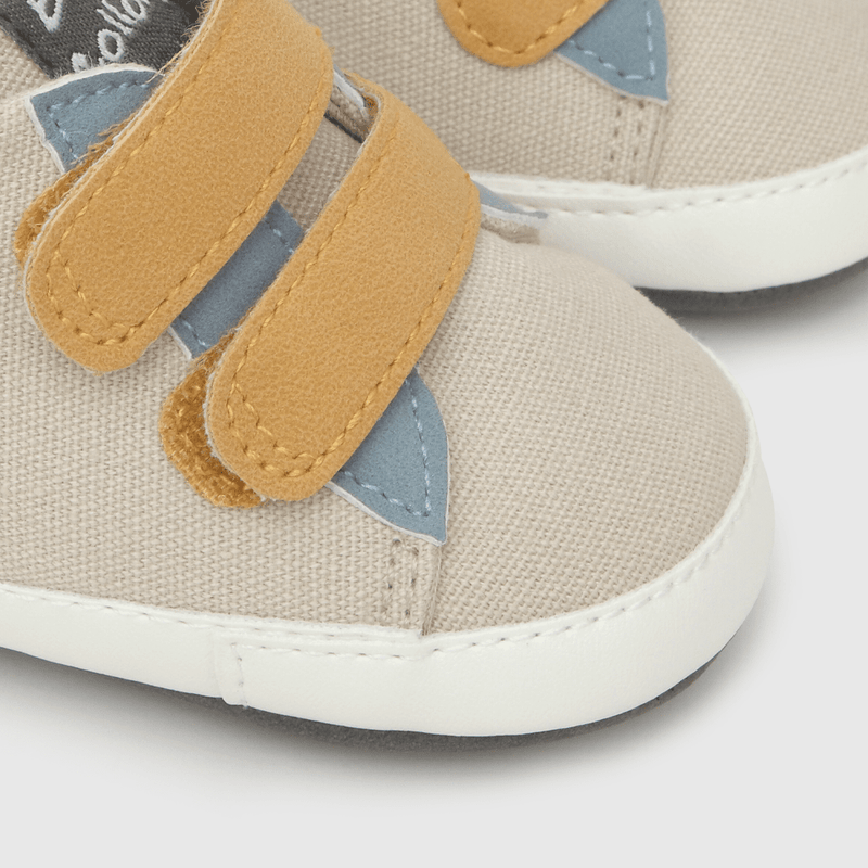 Zapatilla Beige de Niño