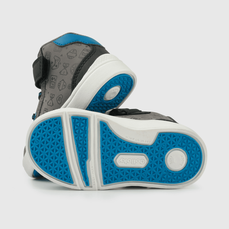 Zapatilla Negra de Niño