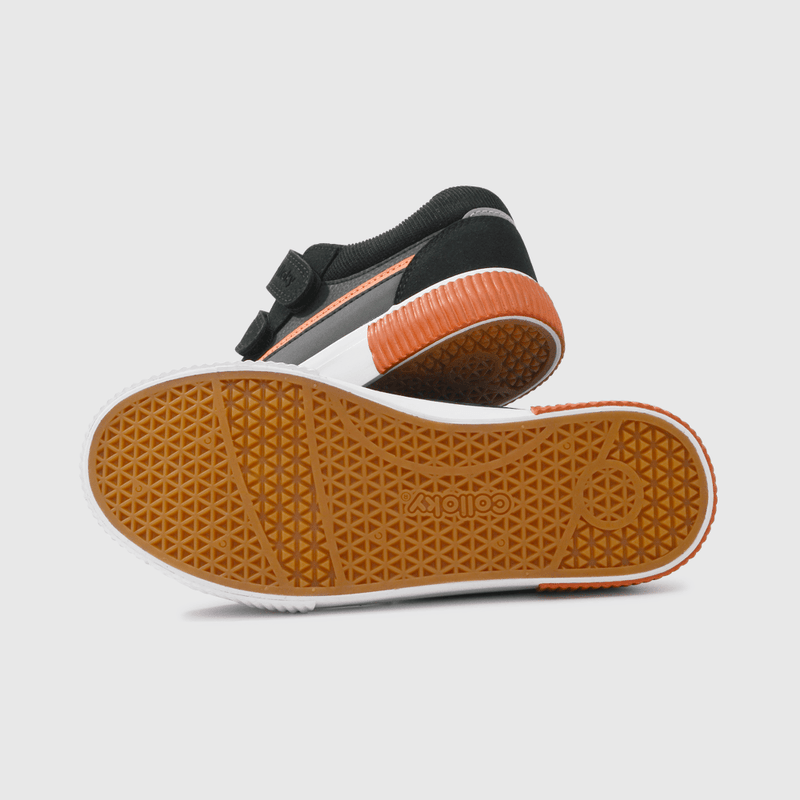 Zapatilla Negra de Niño