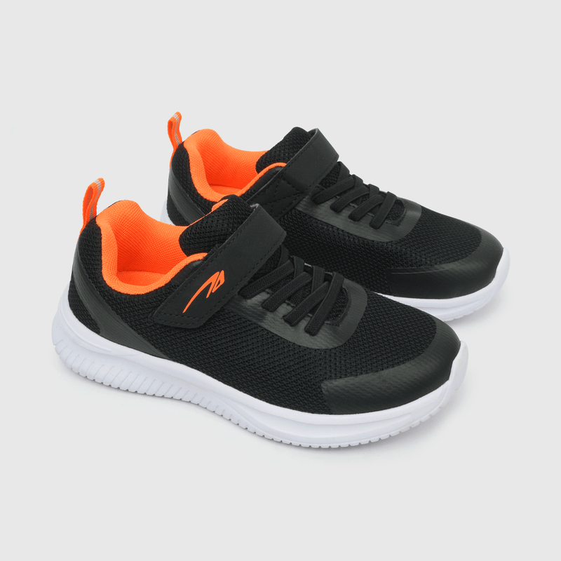Zapatilla Negra de Niño