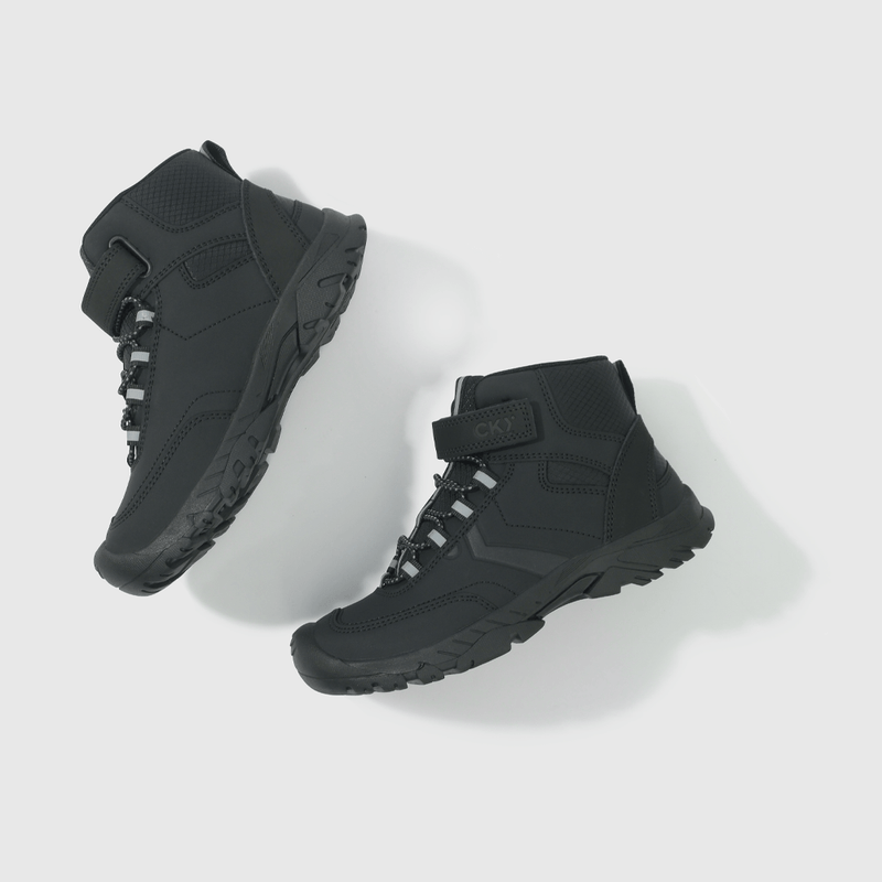 Botín Escolar Negro con Velcro Niño