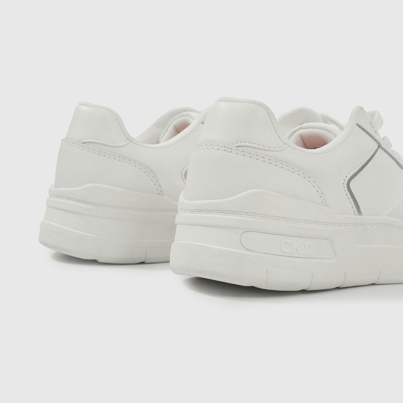 Zapatilla Escolar Blanca con Plataforma y Cordón