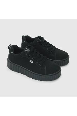Zapatilla Escolar Negra con Plataforma y cordón