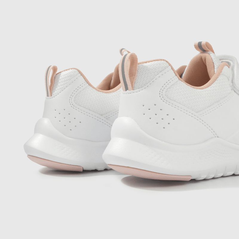 Zapatilla Escolar Blanca con Velcro y Detalles Rosados
