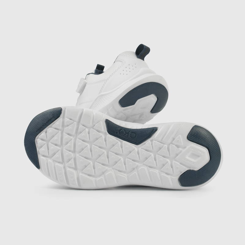 Zapatilla Escolar Blanca con Velcro y Detalles Azules
