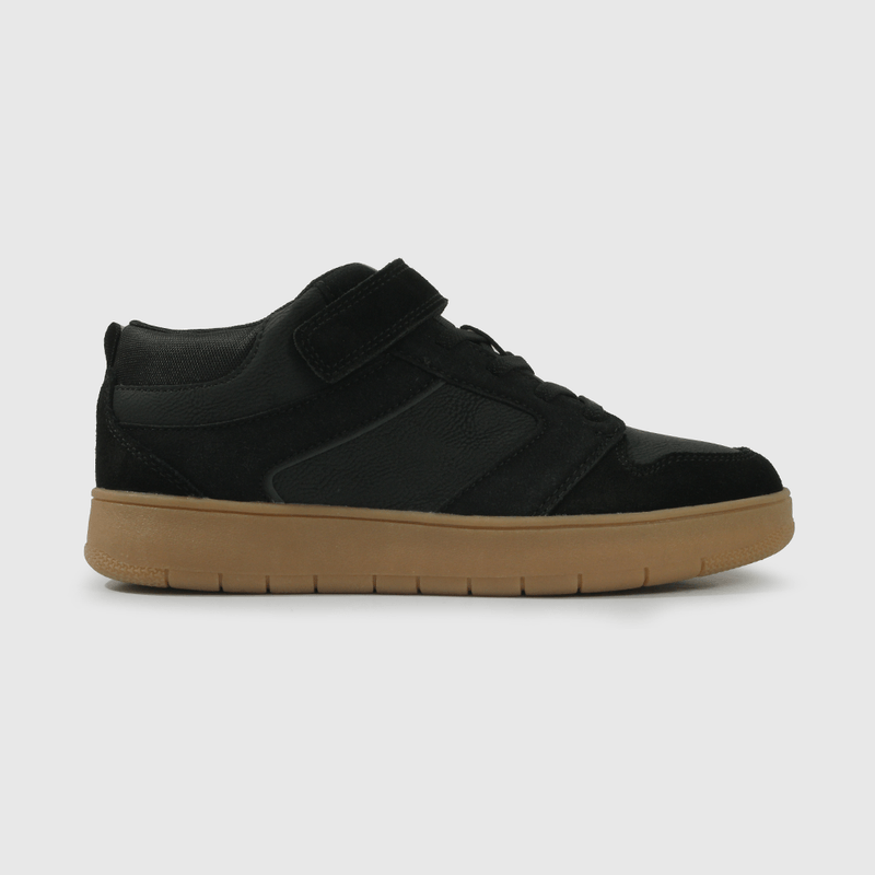 Zapatilla Negra con Cordón Niño