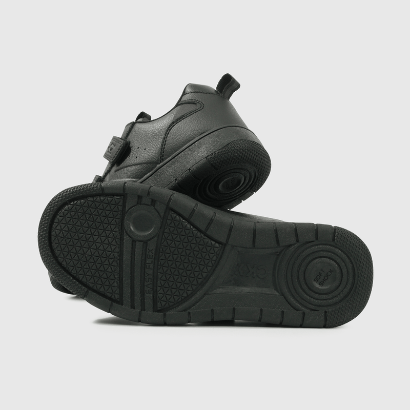 Zapatilla Escolar Negra con Velcro