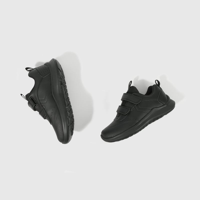 Zapatilla Escolar Negra con Velcro Unisex