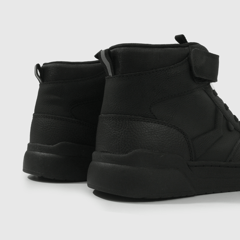 Zapatilla Escolar Negra Caña Alta Unisex