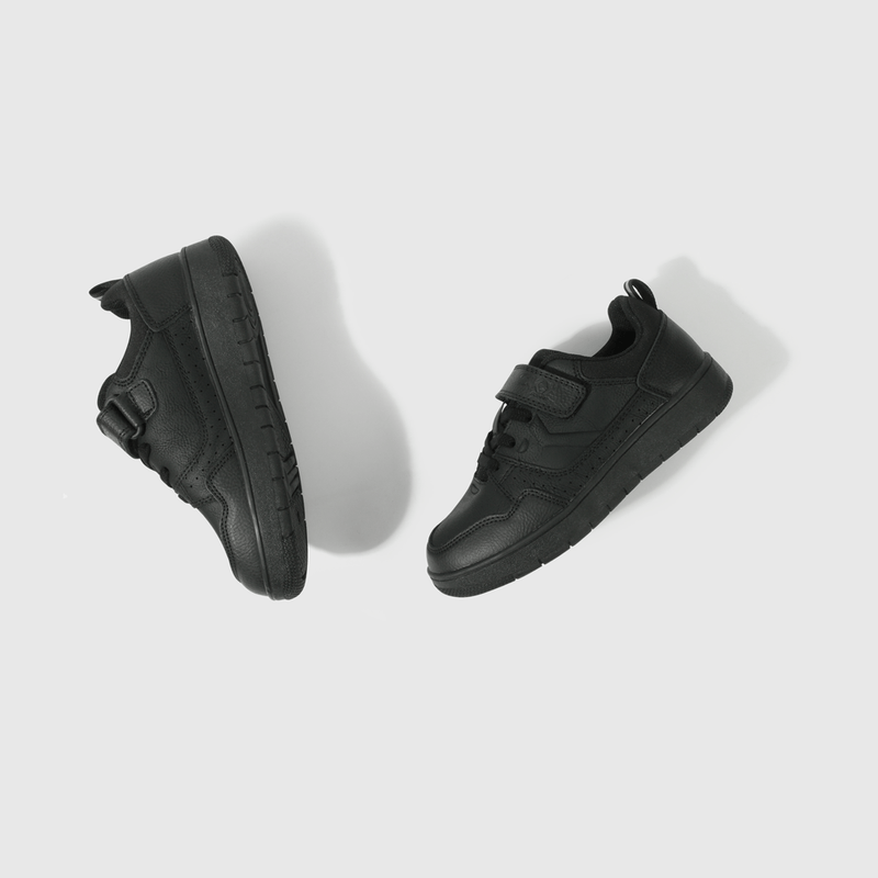 Zapatilla Escolar Negra con Velcro Unisex