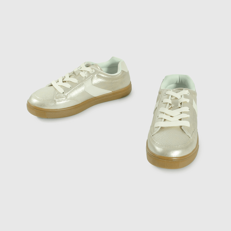 Zapatilla Lifestyle Dorada de Niña