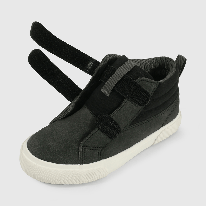 Zapatilla de Niño Negra Caña Media con Velcro
