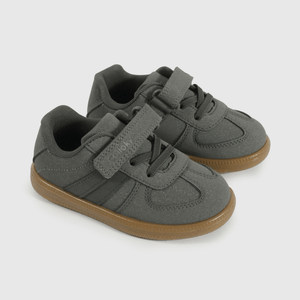 Zapatilla Caminante Lifestyle de Niño Gris Caña Baja Velcro y Cordón