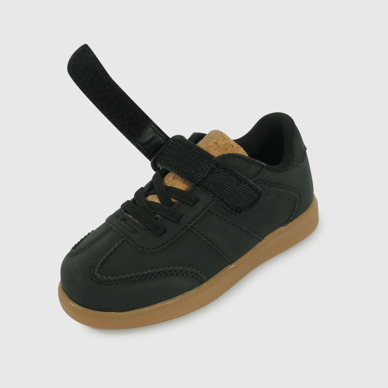 Zapatilla Caminante Lifestyle Unisex Negro Caña Baja con Cordón