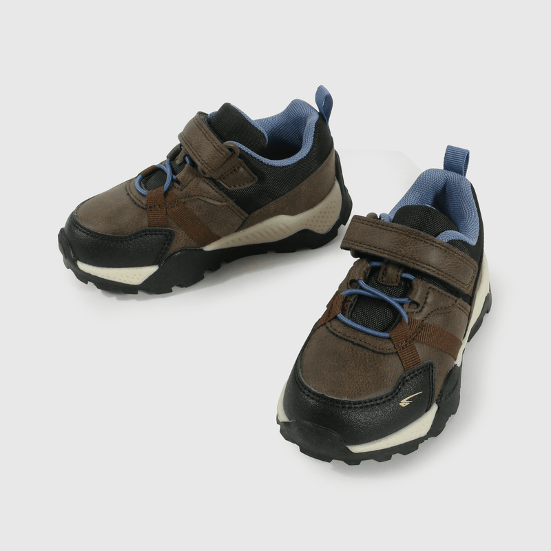 Zapatilla Caminante Outdoor de Niño Café Caña baja Velcro y Cordón