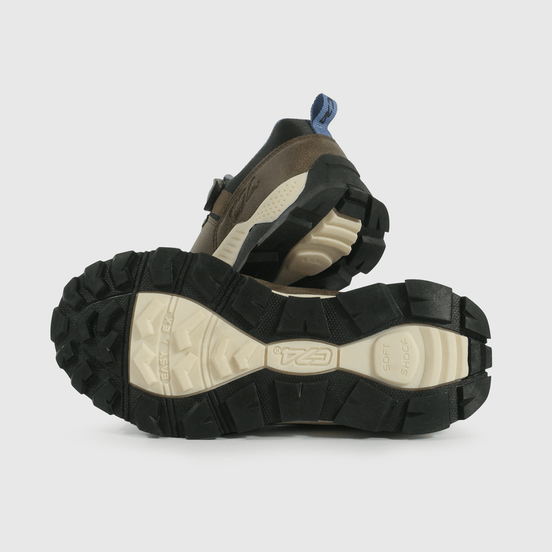 Zapatilla Outdoor de Niño Café Caña Baja con Velcro y Cordón