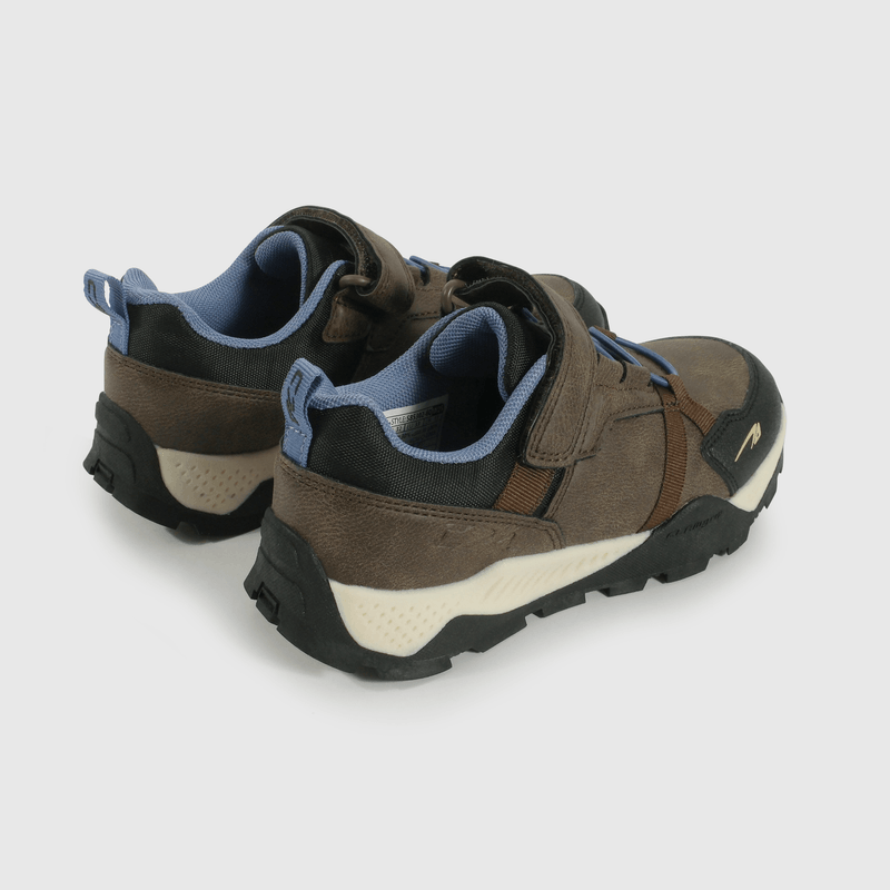 Zapatilla Outdoor de Niño Café Caña Baja con Velcro y Cordón