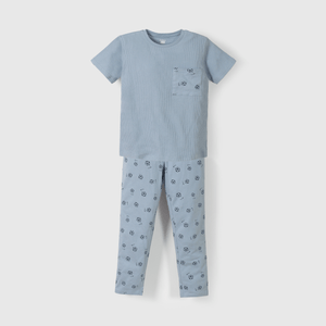 Pijama celeste para niños, suave y cómodo