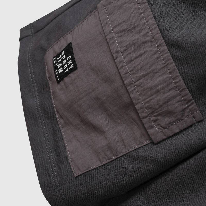 Bermuda moderna y cómoda para niños en negro