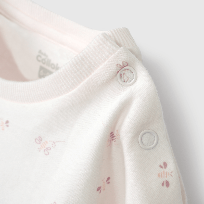 Conjunto rosado para guaguas con abejitas adorables
