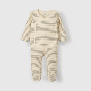 Conjunto rayado beige para guagua, suave y cómodo