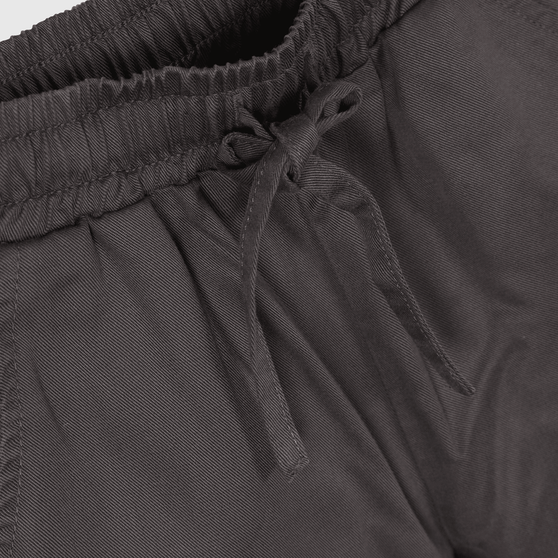 Pantalón negro para niños, estilo y comodidad